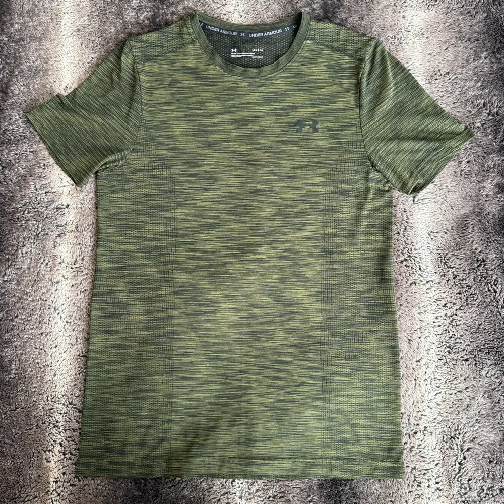 Under Armour Men's Hearhered Green Short Sleeve Tee